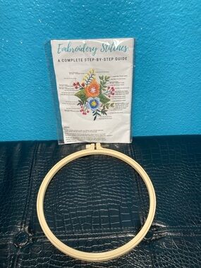 Embroidery Hoop with Stitch Guide